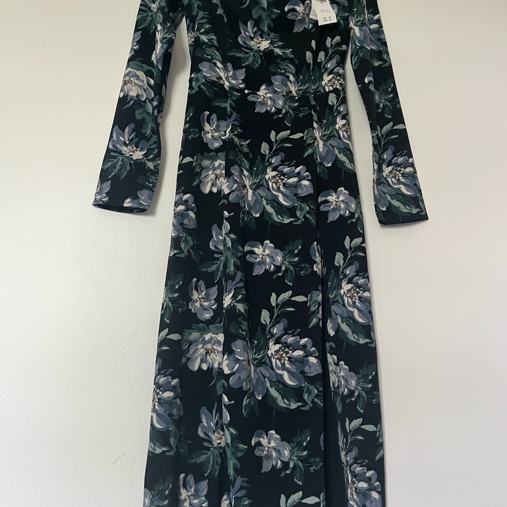 Abercrombie & Fitch Black and Blue Floral Long Sleeve Dress